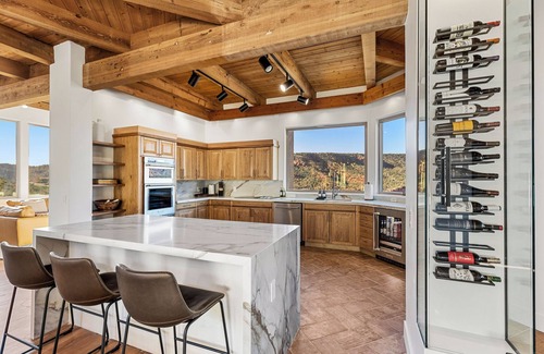 Sedona House | NEW! Hot Tub, Cold Plunge, Sauna, Arcade & VIEWS