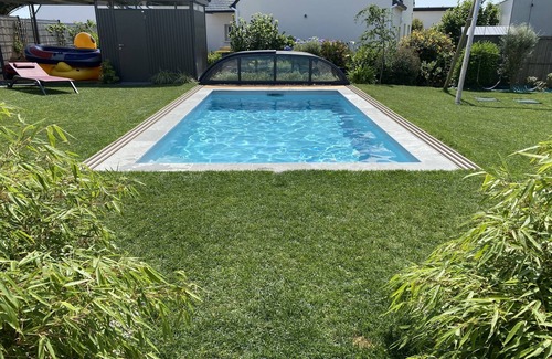 Le Relecq-Kerhuon House | New house with swimming pool