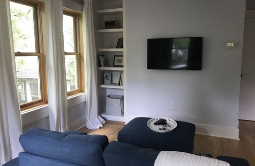 Hyde Park House | New Hyde Park Charmer Among the Trees