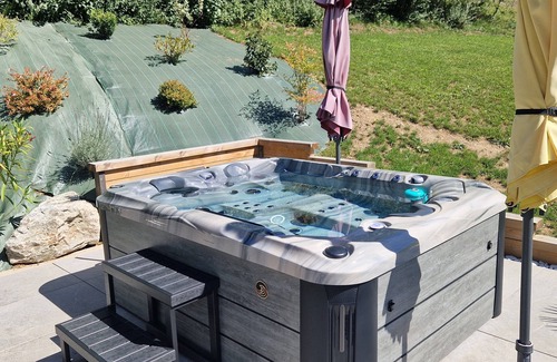 Faverges-Seythenex House | New, independent house for 2 people with panoramic view of the Bauges Massif