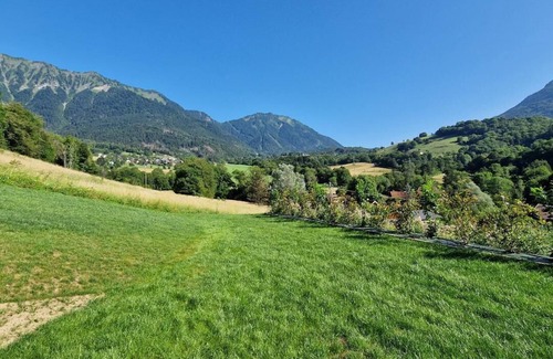 Faverges-Seythenex House | New, independent house for 2 people with panoramic view of the Bauges Massif