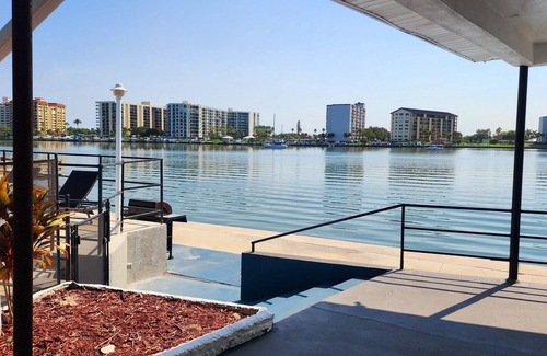 Bay Esplanade Condo | NEW Listing! 1 bedroom/1 bath Apartment! Only a 5 min walk beach! Great views!
