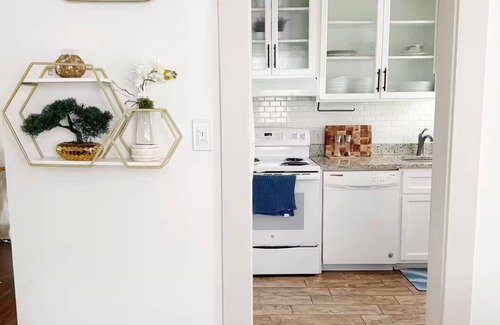 St. Augustine Cottage | NEW LISTING/Charming 2-bedroom cottage in wonderful St. Augustine w/WiFi, AC