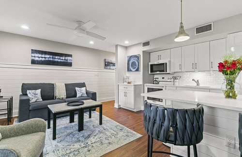 West Beach Village Villa | New listing! Easy beach access, central location