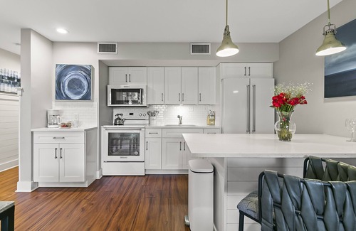 West Beach Village Villa | New listing! Easy beach access, central location