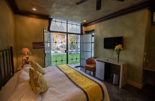 Ajijic Hotel | New Listing! Lake Front Suite! Suite 4