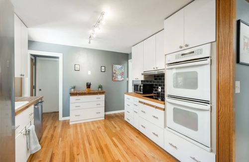 Alta Vista Area House | New Listing! Olde Town Arvada home with easy access to Red Rocks and Denver