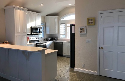 South Nags Head House | New Listing! Summer Breeze - Oceanfront 8 BR OBX/Nags Head home with Elevator!