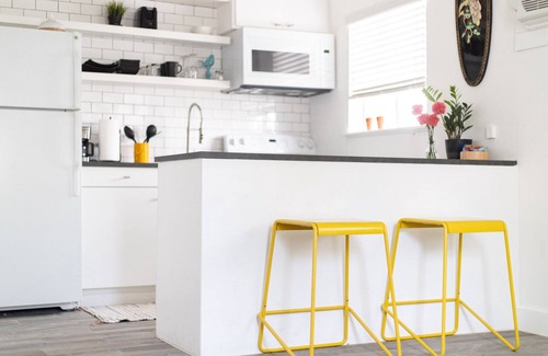 Johnston Terrace Apartment | New Listing! Thrifty + functional studio near airport/ downtown