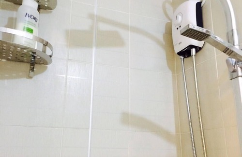 Valenzuela Apartment | NEW! Luxurious Cozy Gateaway at Makati