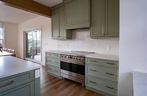 Jones Falls Cottage | New - Luxury 9 Bed Waterfront Cottage