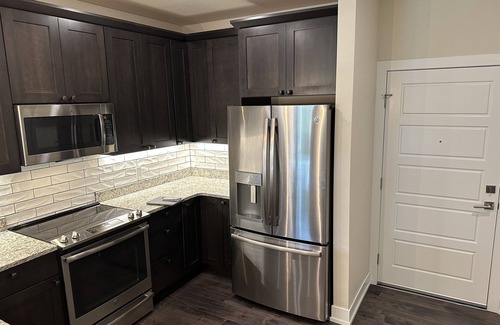 Dillon Condo | New Luxury Condo: Heated Garage, Mins to Ski, Walk to Dillon Amphitheater & Lake