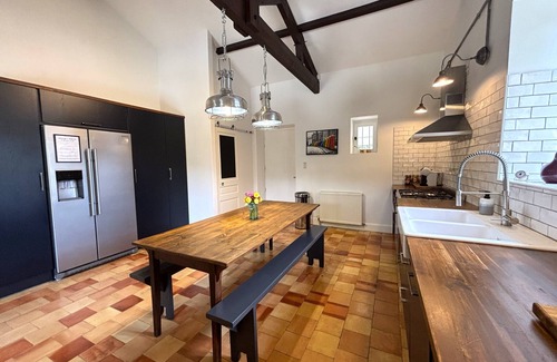Le Bugue House | *NEW* magnificent stone property with private pool & mature garden