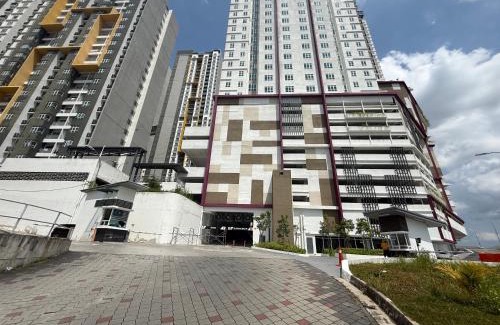 Nilai Apartment | New Mesahill premier residence with rooftop sky walk and sky lounge mountain view