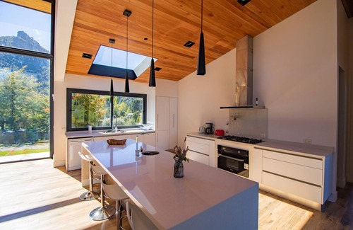 Villa Arelauquen House | New Modern Home, Golf, Polo, Few Minutes From Catedral Ski Resort.