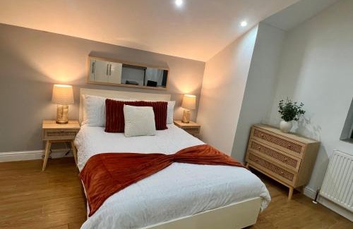 Preston Apartment | New Modern 3 Bed En-suites City Centre Apartment - Sleeps 8 - Parking Options