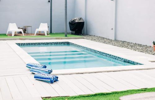 Wayaka House | New Modern 3br Private Pool, 6min Form The Beach