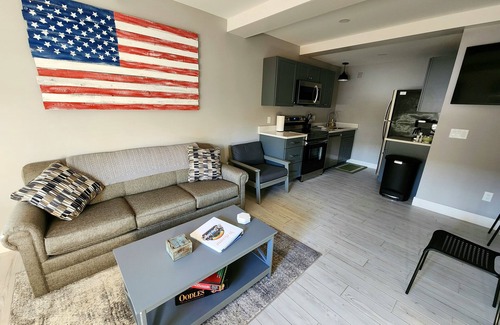 Mancelona Condo | NEW! pet friendly, Sleeps 4. 1 bed1 bath at Schuss Mountain. sleeps 4, POOLS