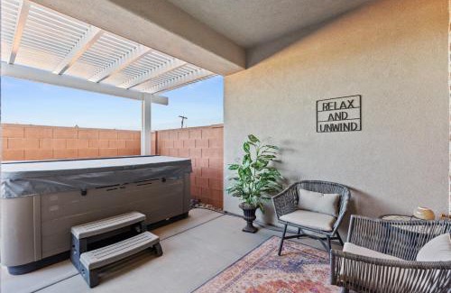 Santa Clara House | New- Pool, Hot Tub, Nintendo Switch, Pool, Pickleball and Ping Pong Fun