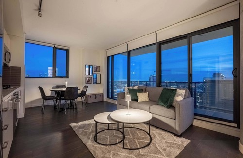 Connaught Condo | NEW! Poolside Bliss: 22FL DT Tower View FREE Banff Pass, Gym, Wine!