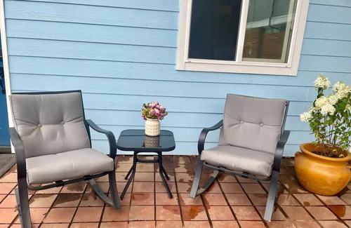 Roosevelt House | NEW private entry tiny home near GreenLake/Lightrail/I-5