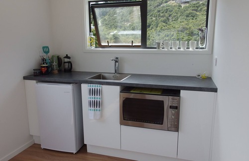 Wanaka Apartment | New Private Loft - Amazing Wanaka Views
