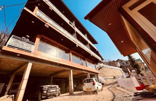 Vashist Hotel | New rock land cottage central heated and air cooled