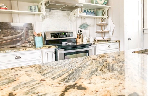 Orange Beach House | NEW Romantic Dragonfly Cottage with Deeded Beach Access! Water View!