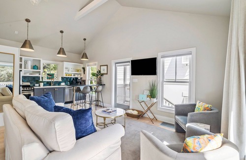 Rosemary Beach Cottage | New Rosemary Beach Carriage, Bright & South of 30-A