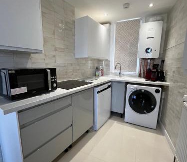 Old Town Apartment | New Royal Mile Residence Quiet Spacious and Comfortable Flat with Large Balcony and Great Views Top Floor No Lift