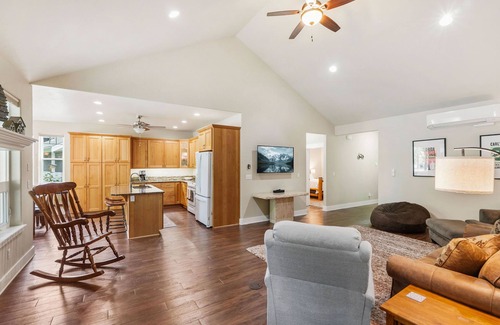 Dover Bay House | NEW: Schweitzer & Dover Bay – Ski, Lake, Dine
