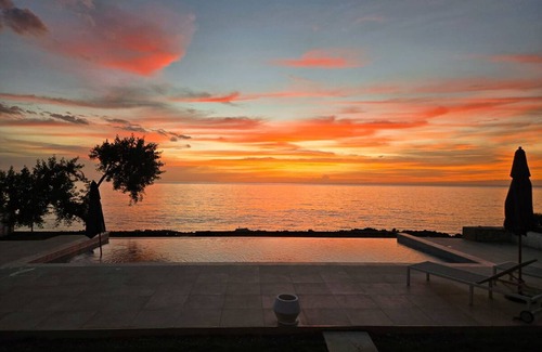 Whitehouse Villa | New - Serene 4BR Oceanfront Villa w/Large Saltwater Pool and Direct Sea Access