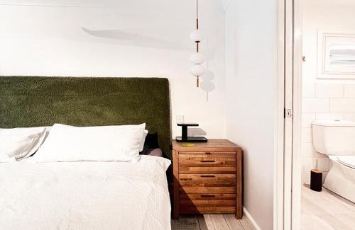 Pearl Beach House | NEW Serene Modern Oasis