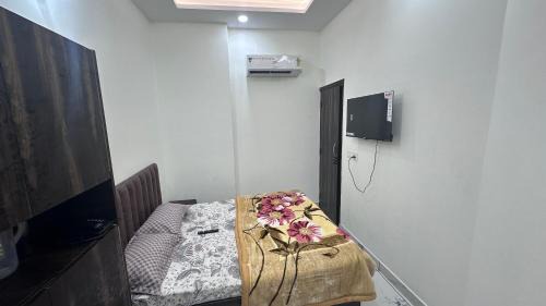 Muzaffarnagar Apartment | New shiv shudh bhojnalaya