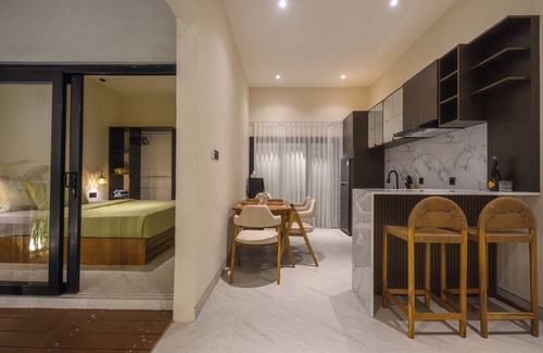 Kuta Villa | NEW Smart Villa 2-bedroom in cool Kuta with pool, AC, WiFi, Alexa