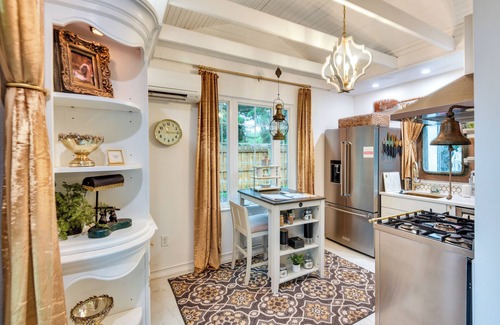 New Smyrna Beach Cottage | New Smyrna Beach Cottage ~ 1 Mi to Downtown!