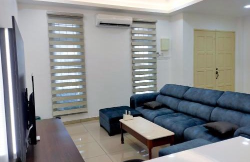 Semabok House | NEW Stylish 18Pax 4BR House Semabok 5mins to Town