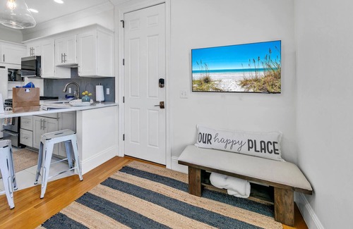 Panama City Beach Cottage | NEW The Beach Cottage! Walk to Alys & Rosemary Pool and Beach. 2 bikes included