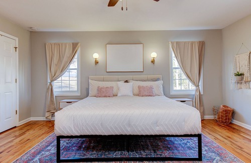 Candler House | NEW! The Meadow Lounge & Spa | 10 Mins to Downtown