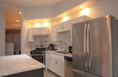 Gunnison Apartment | NEW! The Treetop - Peaceful, Parks, Modern, near Bus