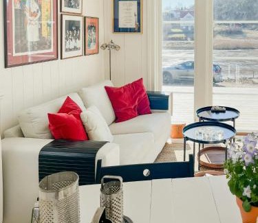 Kungshamn House | New Timber Holiday Home With Bay Views