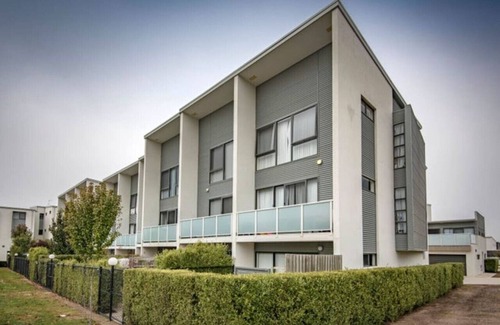 Franklin Apartment | New to VRBO: 4BR/3BA Modern Townhouse at the Heart of Franklin