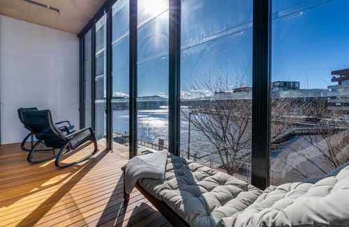 Kingston Apartment | New to VRBO: Comfy 2BA/2BR Kingston Foreshore Apartment