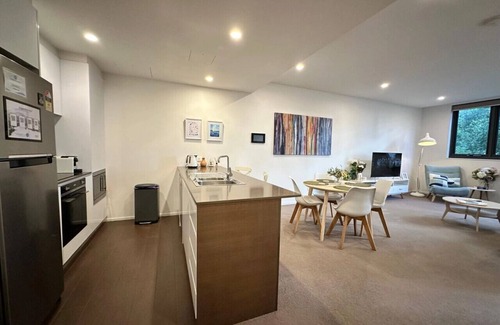 Turner Apartment | New to VRBO: Cosy getaway in the Heart of Braddon