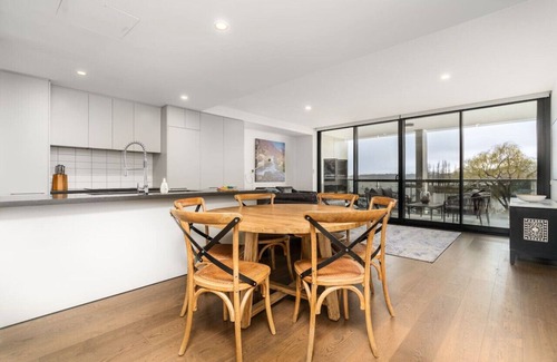 Kingston Apartment | New to VRBO: Kingston Foreshore Apt - 4km from Canberra Centre