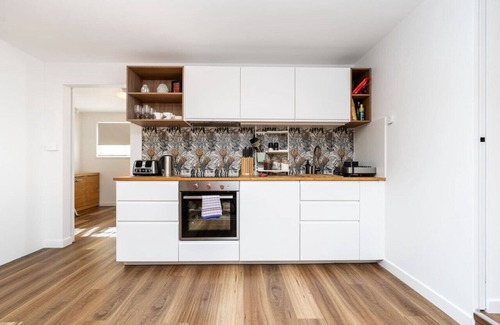 Deakin Apartment | New to VRBO: Modern Home: Conveniently Close to Hospitals