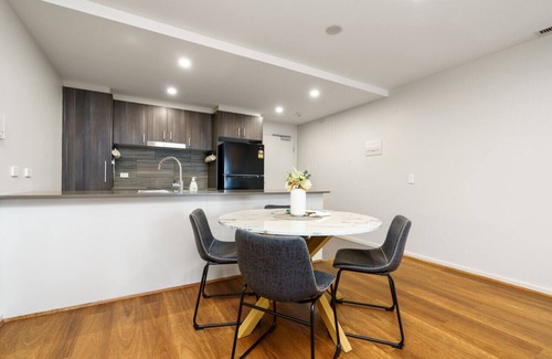 Greenway Apartment | New to VRBO: Relaxing 2BR Stay near South Point Tuggeranong