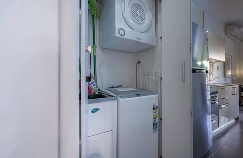 Bruce Apartment | New to VRBO: Stylish studio Apt near AIS and GIO Stadium