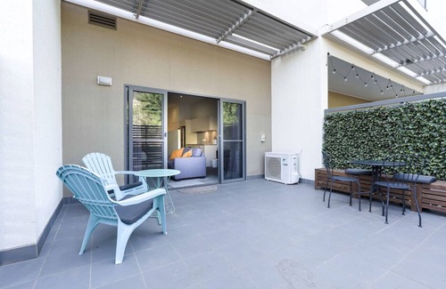 Bruce Apartment | New to VRBO: Stylish studio Apt near AIS and GIO Stadium