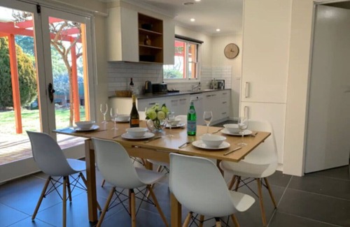 Scullin Apartment | New to VRBO: Warm and Spacious 5BR Home w/WIFI&Multiple Parking